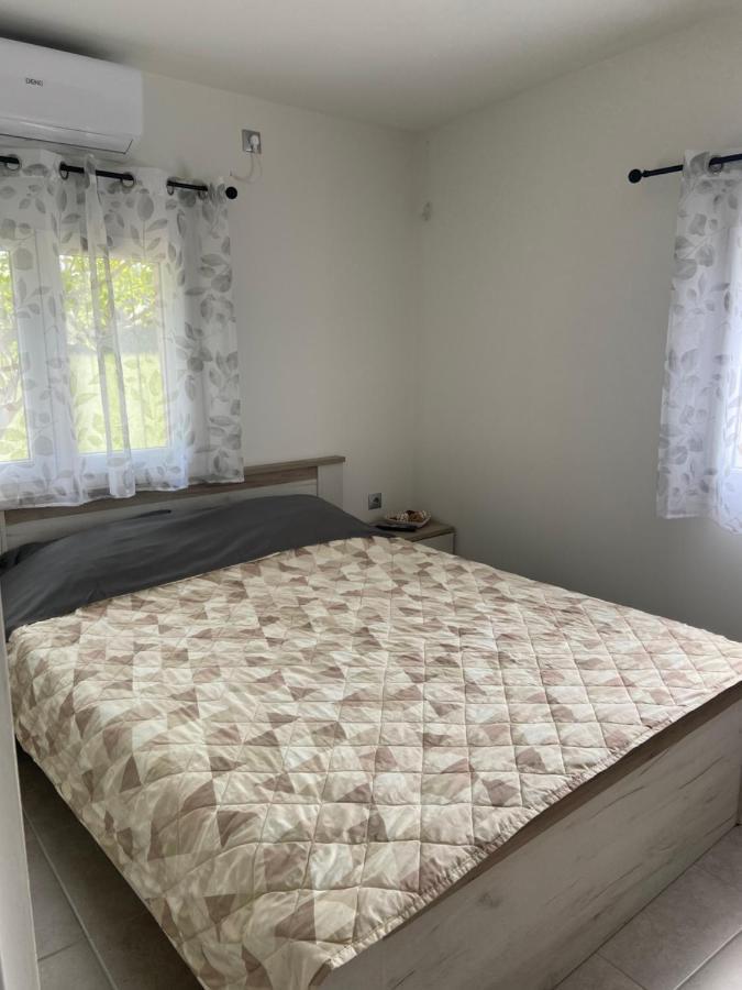 M & F House Villa Oropos Buitenkant foto
