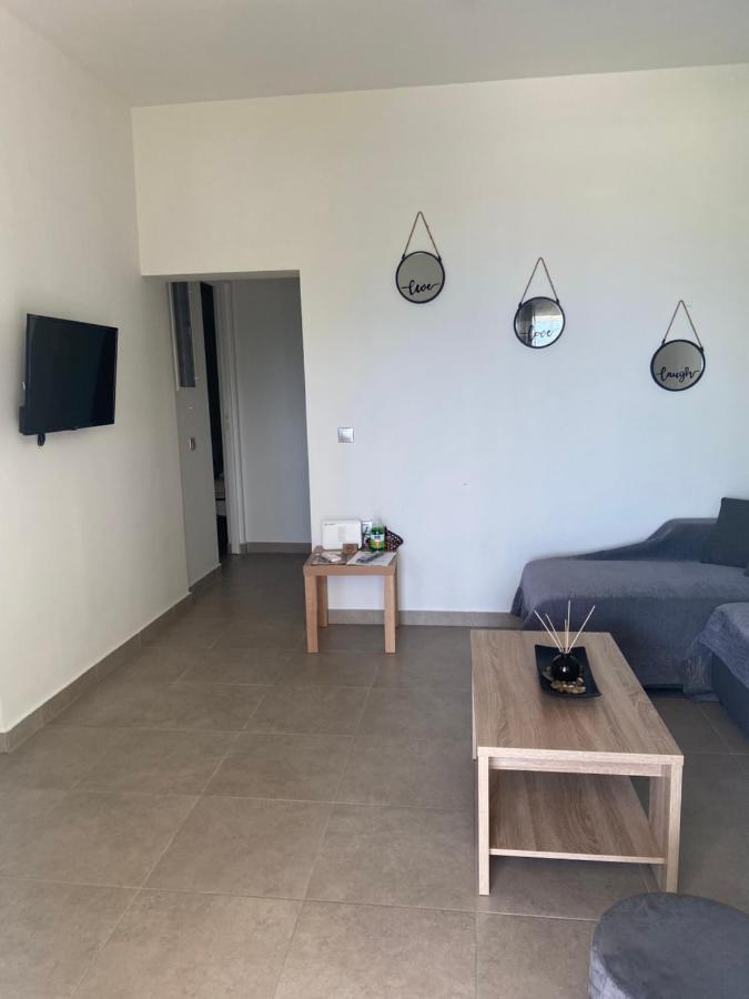 M & F House Villa Oropos Buitenkant foto