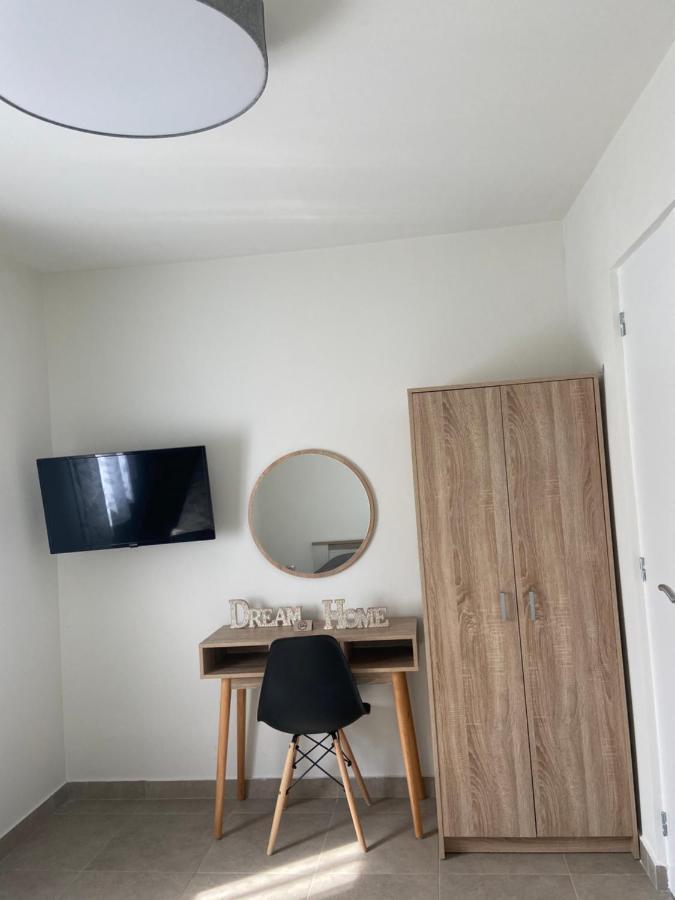 M & F House Villa Oropos Buitenkant foto